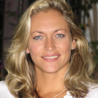 Kris Brasted
An experienced marketing professional who is tasked with designing effective communications strategy for The Event Site clients and partners.